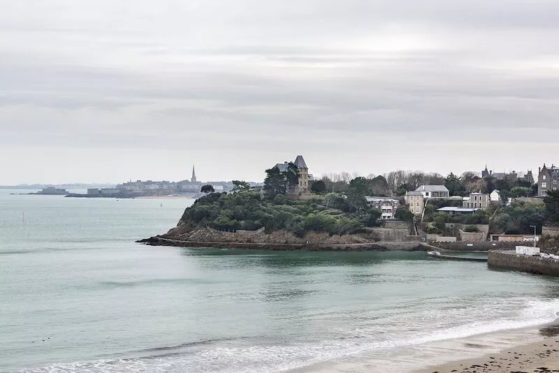 Le Din'Art - Two Bedroom Apartment, Sleeps 4