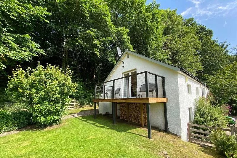 Delightful holiday cottage in a peaceful, rural location with stunning views