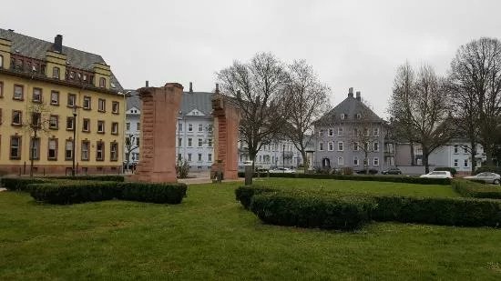 Synagogue Monument