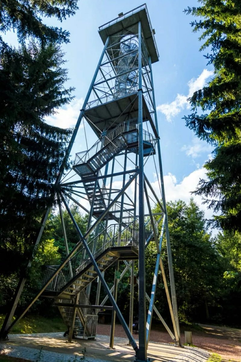 Maria-Josepha-Turm auf dem Totenstein