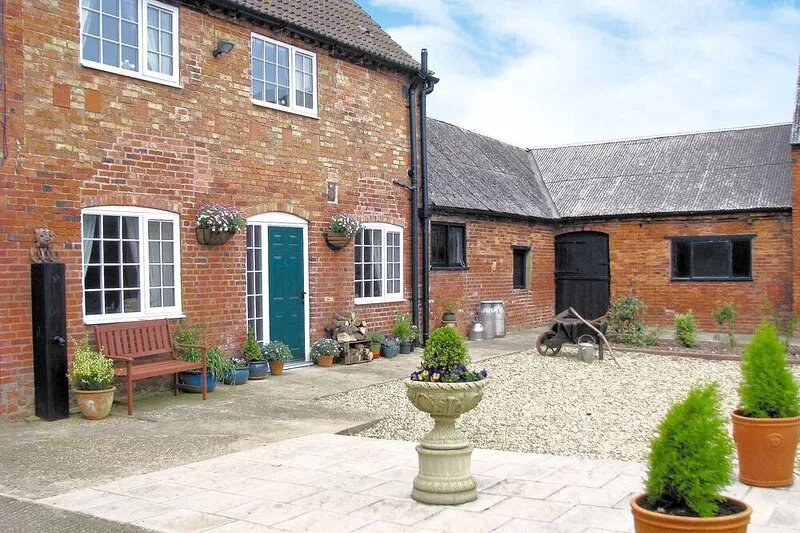 2 bedroom accommodation in Westborough, near Newark