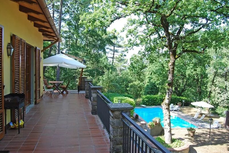 Spacious Villa with Pool in the heart of Chianti, ideal for exploring Tuscany