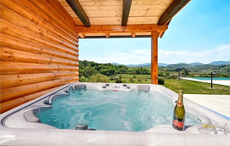 Nice home in Lovrecan with sauna