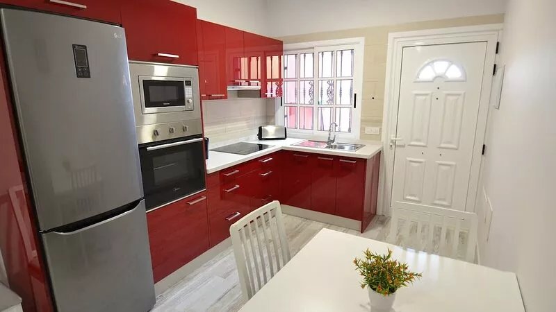 Beautiful new house, with terrace / solarium in Arona