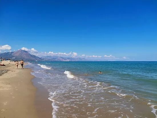 Spiaggia Di Campo Felice Di Roccella