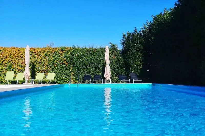 APARTMENT IN VILLA X 4 PEOPLE ABOUT 2 KM FROM THE SEA HOT-HUB POOL