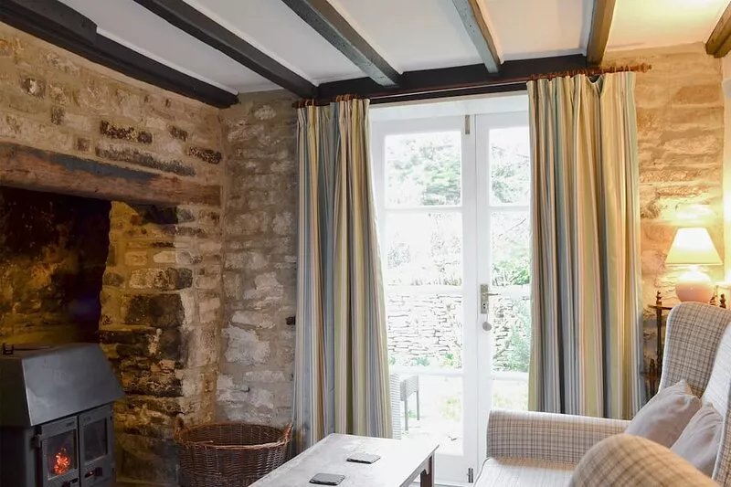 Mulberry Cottage - 27905
