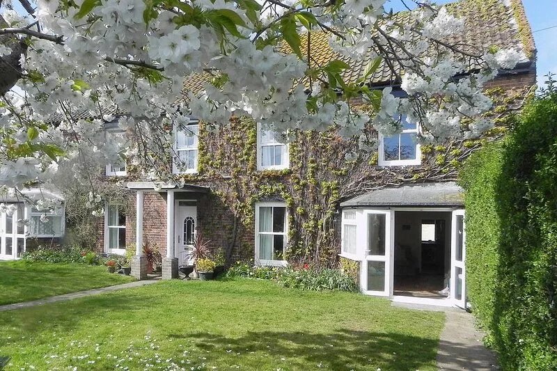 2 bedroom accommodation in Winterton-on-Sea