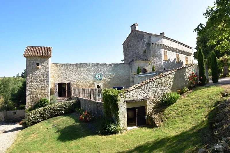 Rustic Castle in Bon Encontre with Terrace