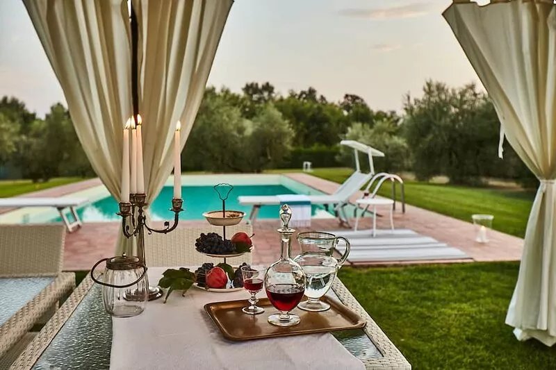 Villa Niccolai: Charming Tuscan Villa with Luxury Private Pool & Shading Park
