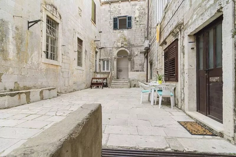 Apartments Saint Mary - Comfort Studio Apartment (Apt. 3)