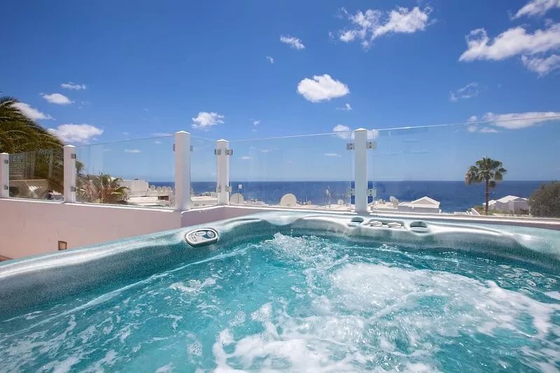 Luxury 4 bedroom Villa/ Panoramic Sea Views / Premier most Sought after