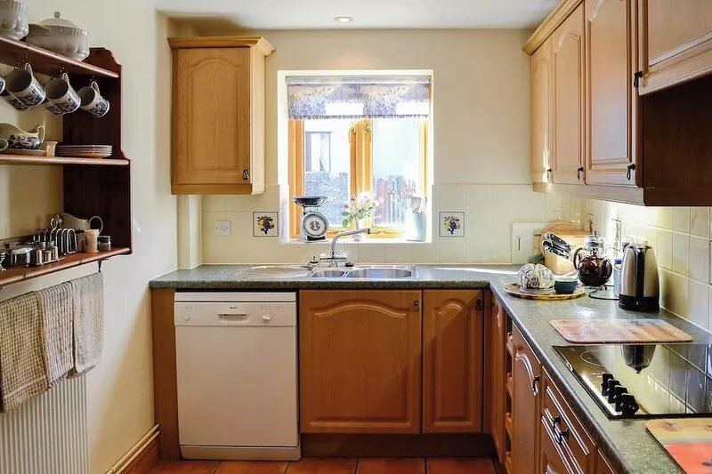 4 bedroom accommodation in Puncknowle, near Dorchester