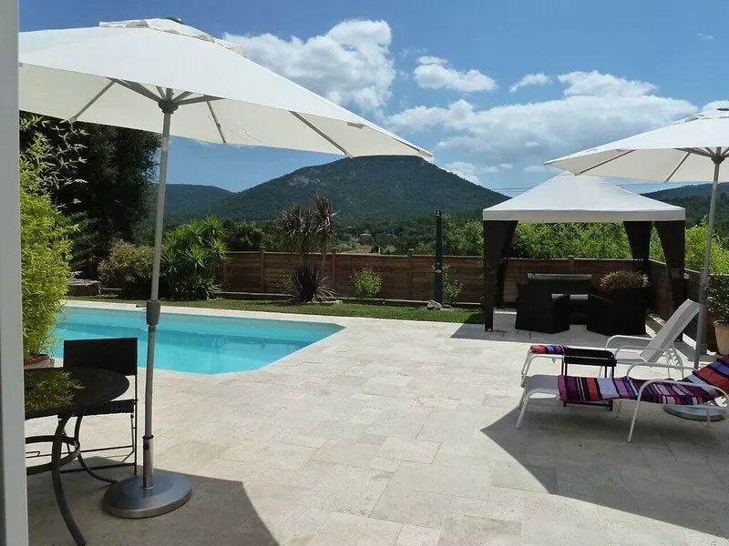 Beautiful maisonette in charming property - South facing - Gulf of St-Tropez