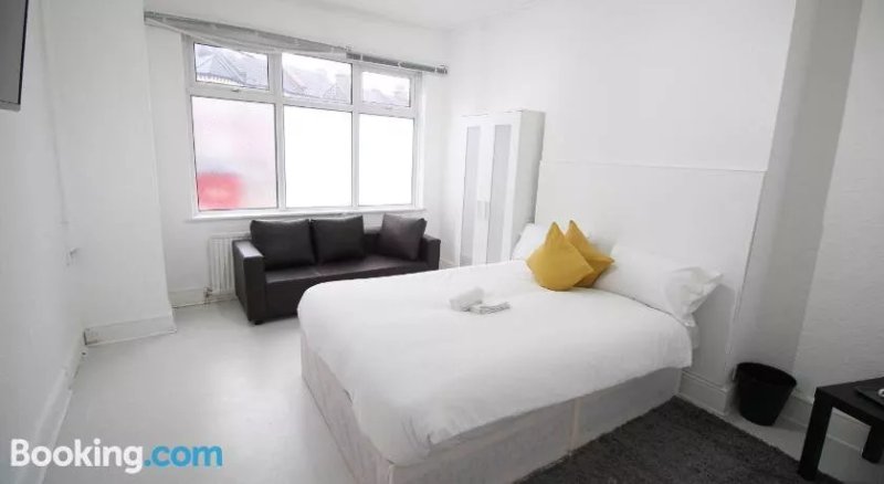 London Suites Croydon