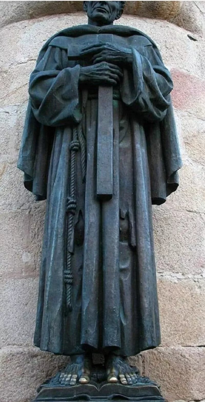 Estatua de San Pedro de Alcantara