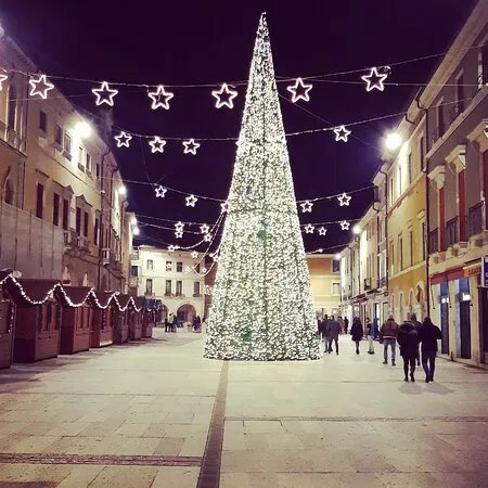 Piazza Garibaldi e Monumento ai Caduti