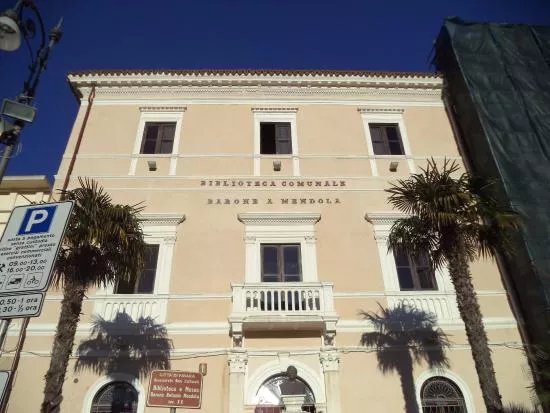 Biblioteca e Museo Comunale Barone Mendola