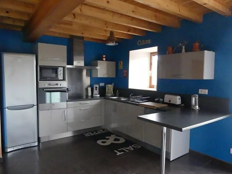 Former sheepfold renovated with beautiful view of the Pyrenees ideal for the