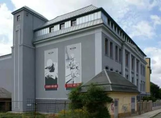 Textil-und Rennsportmuseum