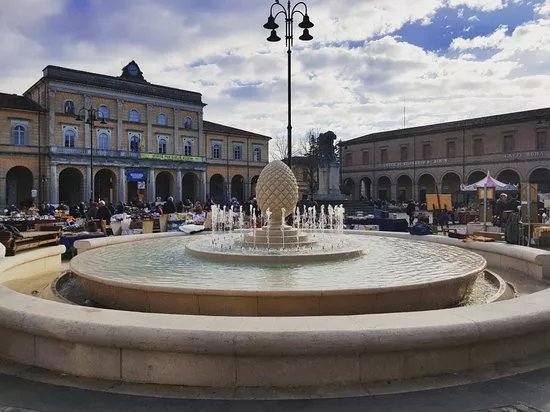 Piazza Ganganelli