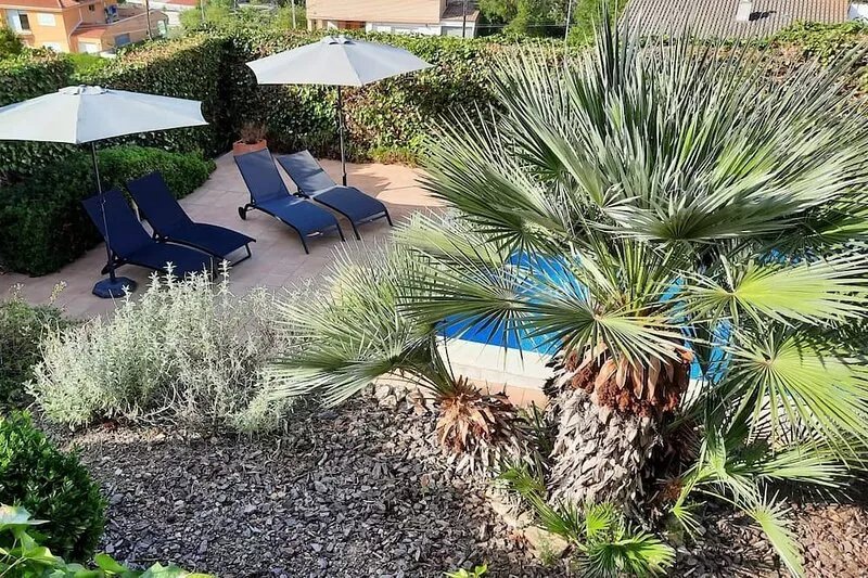 Spacious villa with large swimming pool close to Sitges and Barcelona