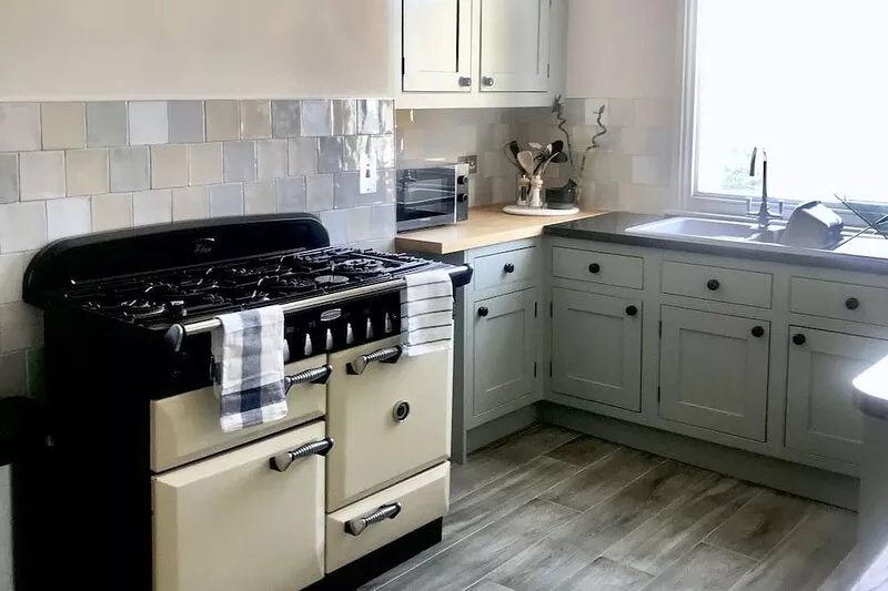 A Beautiful Grade II regency property with parking