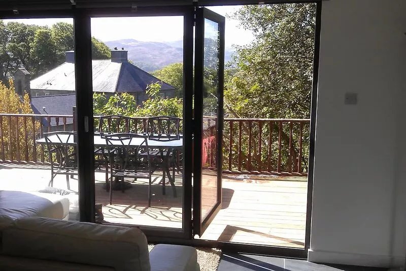 Contemporary 2 Bed Chalet in Snowdonia National Park