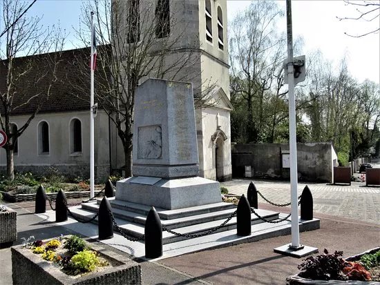 Monument Aux Morts