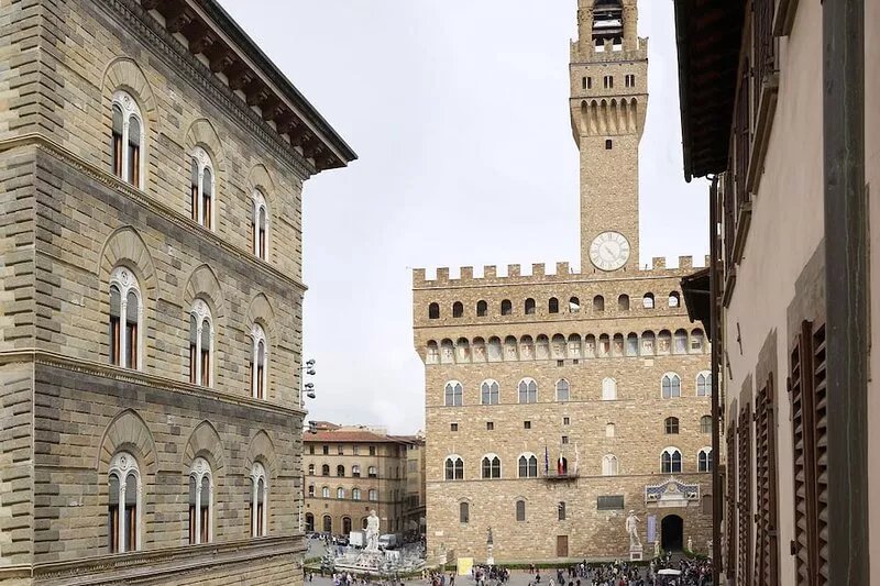 Great and panoramic flat situated in the very heart of Florence.