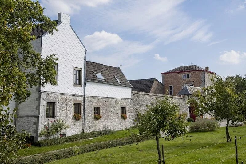 Gîte of charm and character in a green setting