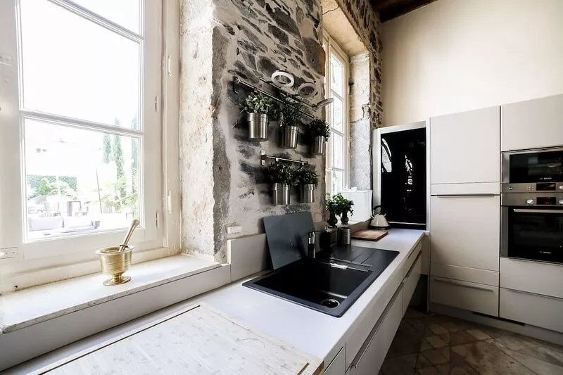18th century town house with private pool Lyon L'Île Barbe
