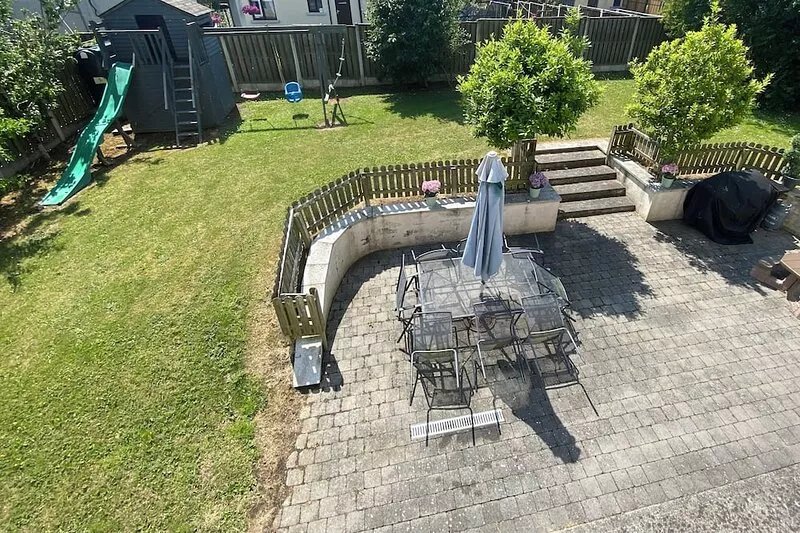 Very spacious, comfortable house sleeps 10 Tullow South East Ireland