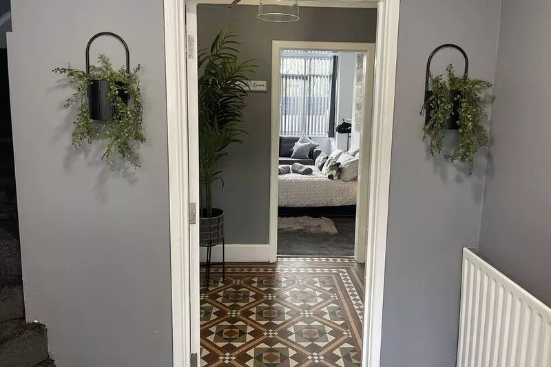 Casa Lobo's Beautiful Suites +free offroad parking- Suite #1