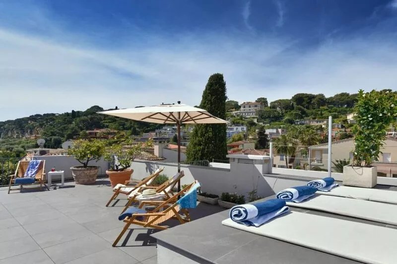 Splendid 3 Bedroom Triplex with Beautiful Sea View Terrace, Center Village