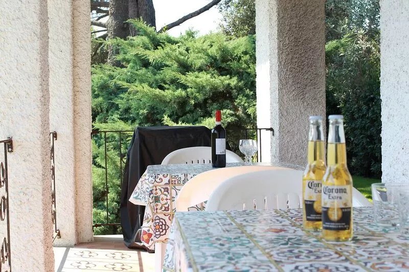 Country house with enclosed garden 280 sqm