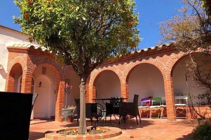 Andalusian House  -  2 min walk to beach - 1 parking spot - Wifi