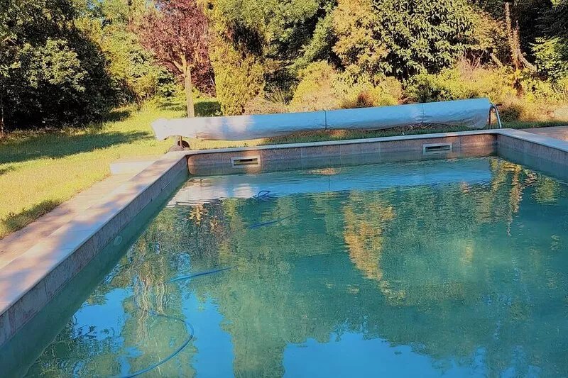 Provençal farmhouse on a 20.000 sqm land, Mollégès, Provence. 5x10 m pool.