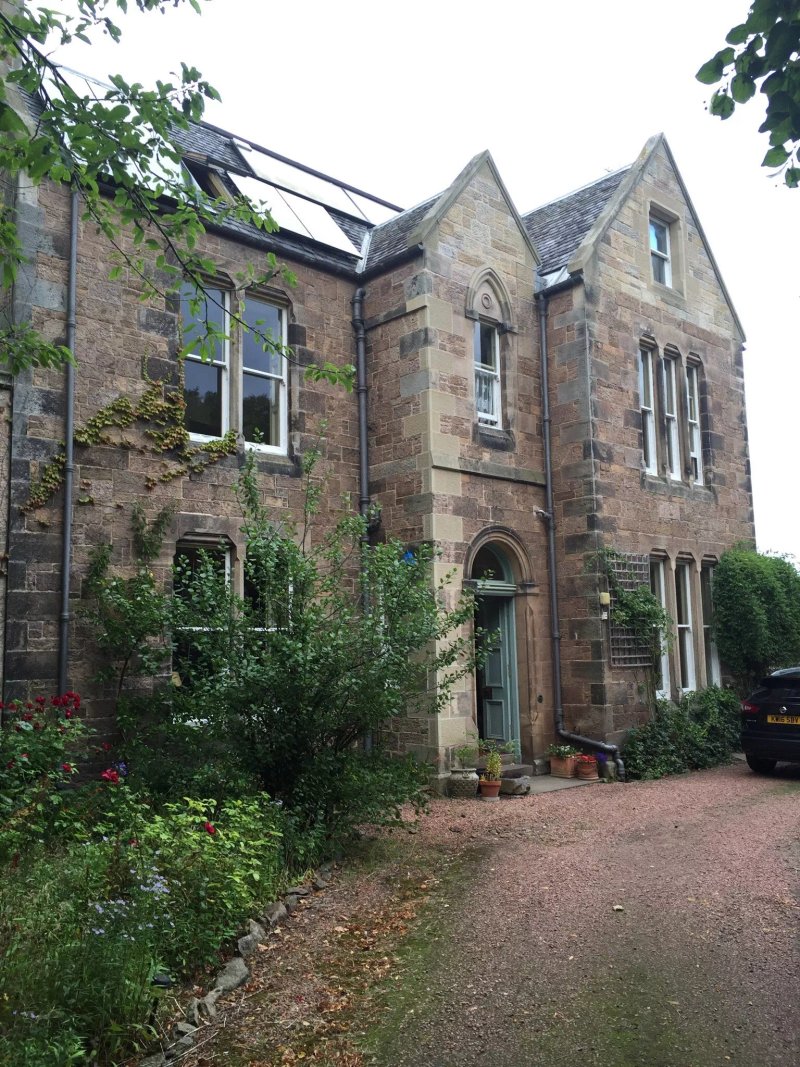 Winter field Lodge B&B