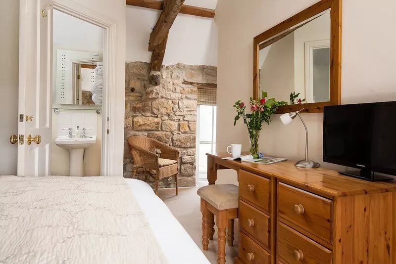Shepherds Retreat - Self catering accommodation sleeping 4 guests in 2 bedrooms