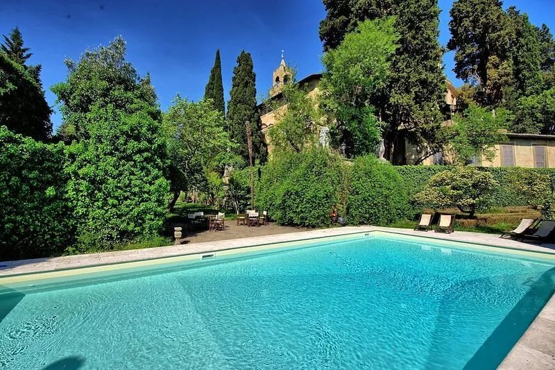 Castle Apartment in Montegufoni with 1 bedrooms sleeps 4