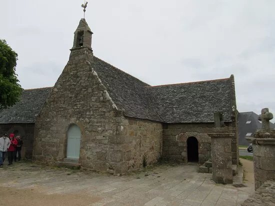 Eglise Sainte-Anne a Tregastel