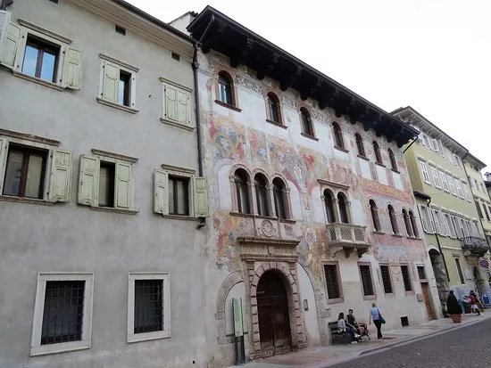 Palazzo Quetta Alberti-Colico