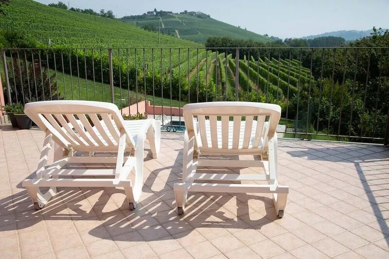 Villa with pool in the "casa del moré" langhe Cuneo
