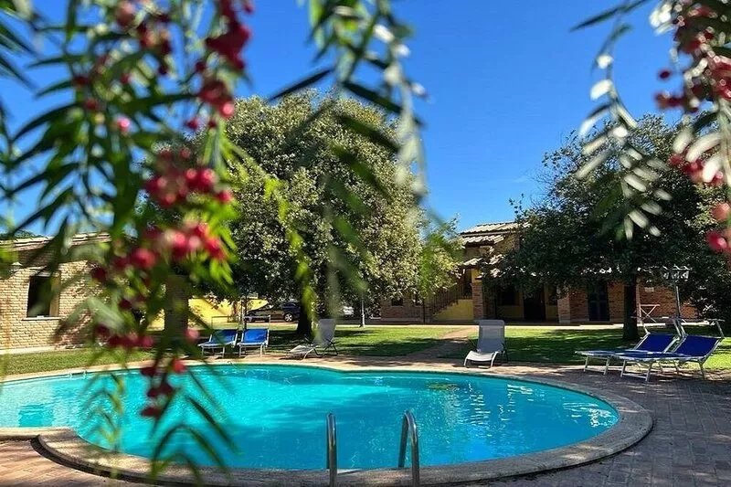 Exclusive villa very close to the station for Rome and Pompei !