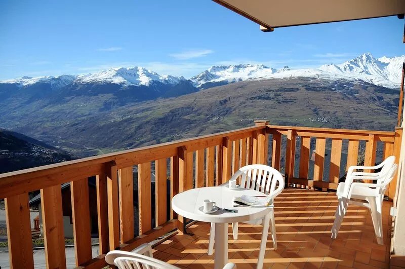 Apartment at the foot of the slopes with garage in 2 floors apartment complex