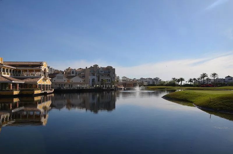 2 Bedroom ground floor Apartment,close to the 18th green and clubhouse.