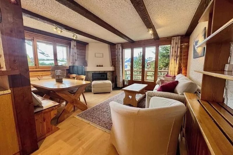 Charming Garden 3 Bedroom Apartment on Route des Creux