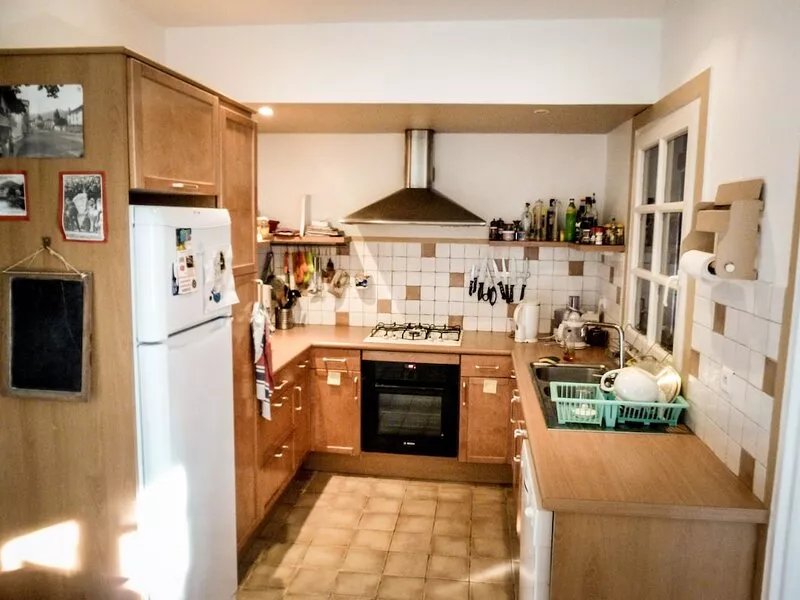 House 195 square meters, on a plot of 8,000 square meters