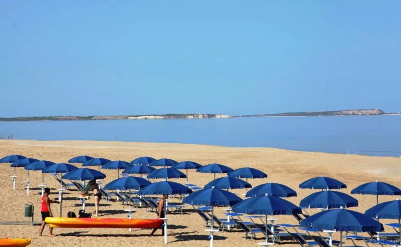 Happy Camp Mobile Homes in Camping Village Bella Sardinia